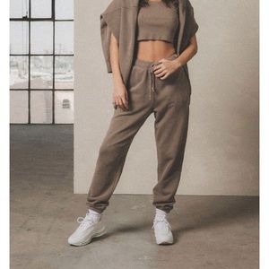 Elwood Core Sweatpant